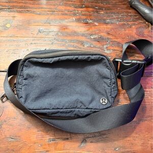 lululemon athletica Midnight Black Belt Bag